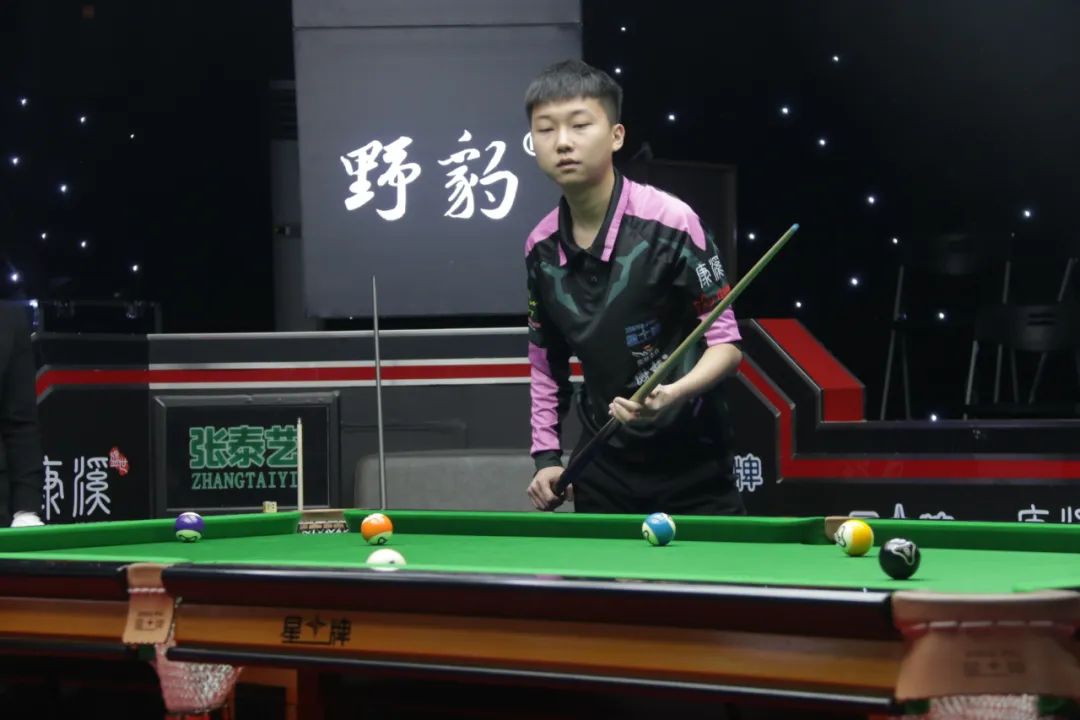 鼓励球员们 鼓励球员们