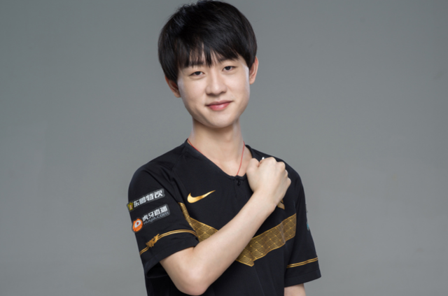 助威更是给 助威更是给